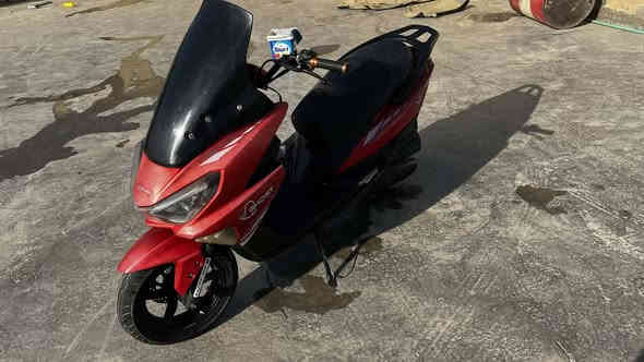 دراجه للبيع سكنس مفتوحه مره وحده كله شغاله مابيها اي نقص من كهربائيات من باتري جديد جاهزه من كلشي العنوان مكاني الديوانيه قرب فلكه نجاح الجلبيه رقمي *********** غير متواجد عله الفيس بوك اتصل عل خط وبيك خير وتدلل السعر ٢٥٠ وبيها مجال بسيط
