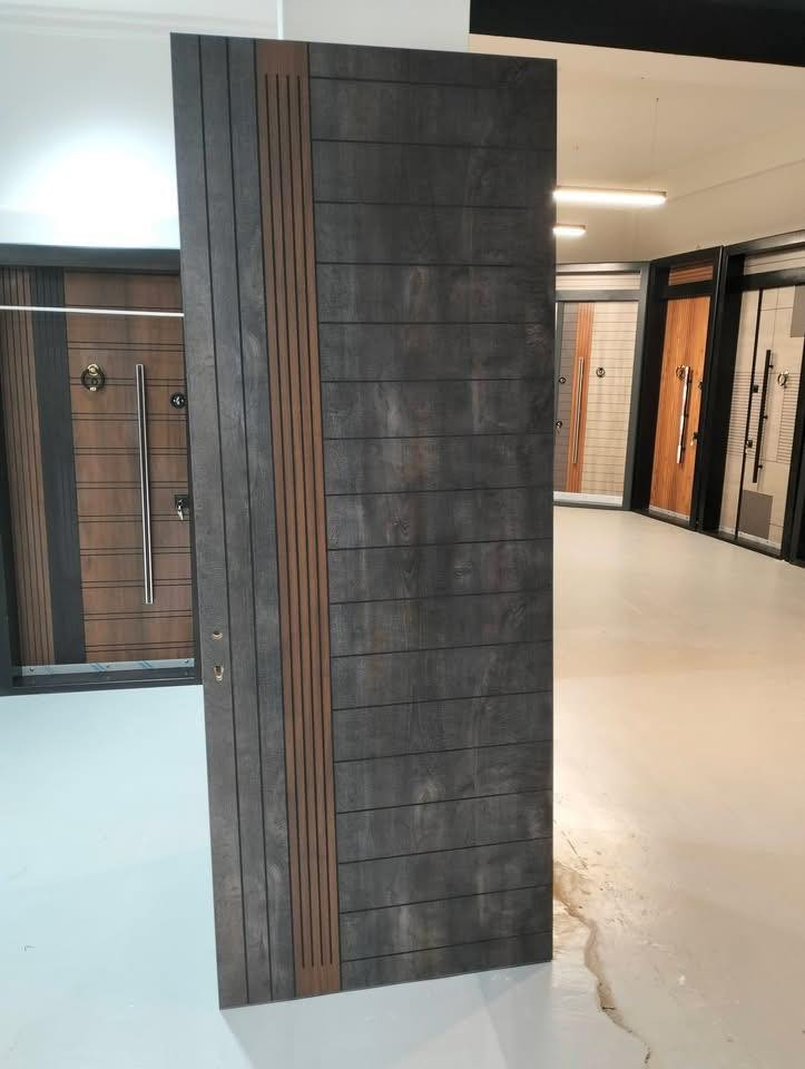 مكتب ابواب الفخامة كل ما هوة جديد يتوفر ابواب قاصه وابواب داخلية جميع الموديلات وجميع القياسات كل الي عليك راسلنه ع الصفحه او اتصل ع الرقم ***********/***********
سعر الباب الاستندر شد والنقل داخل ديالى مع الكيلون 180 الف 
عنوانة ديالى خان بني سعد
