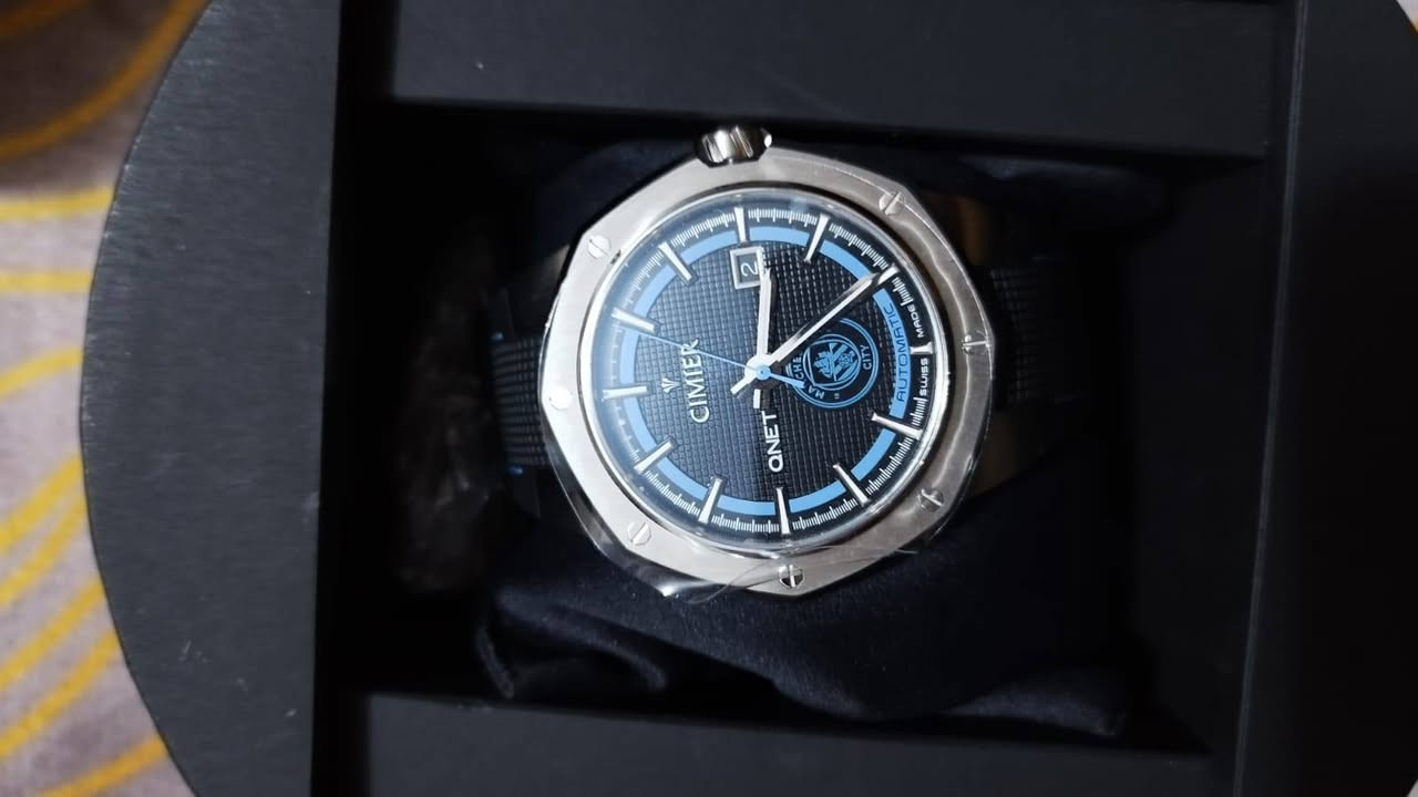 لهل لمحلات او لمزادات للبيع ساعات تقريباً15 قطعه  اج ماير كاسر لمواج  لبرتقاليه بيهن 3 قطع  وسيمير بيهن اوتوماتيك  وبيهن كوارتز بيهن جديد  و مستخدم وبيهن متكررات  شرط لا مصلح ولا ابدل اي شي كولهن بلادي تفاصيل اكثر خاص يوجد توصيل لجميع المحافظات


**إذا كنت صاحب هذا الإعلان وتريد حذفه لأي سبب، رجاءا أرسل رسالة إلى الدعم الفني**