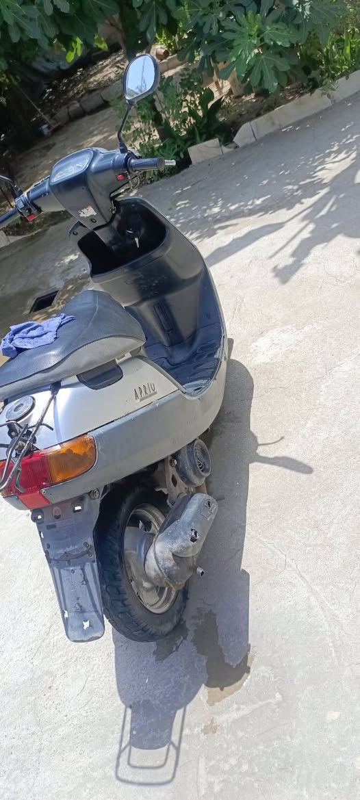 السلام عليكم دراجه بوتين للبيع كهربائيات كله شغال سلف مال بنزين كامل كهربائيات دبل سكريتر سعر 280 بمجال شيء قليل*********** شراي خليه يتصل
