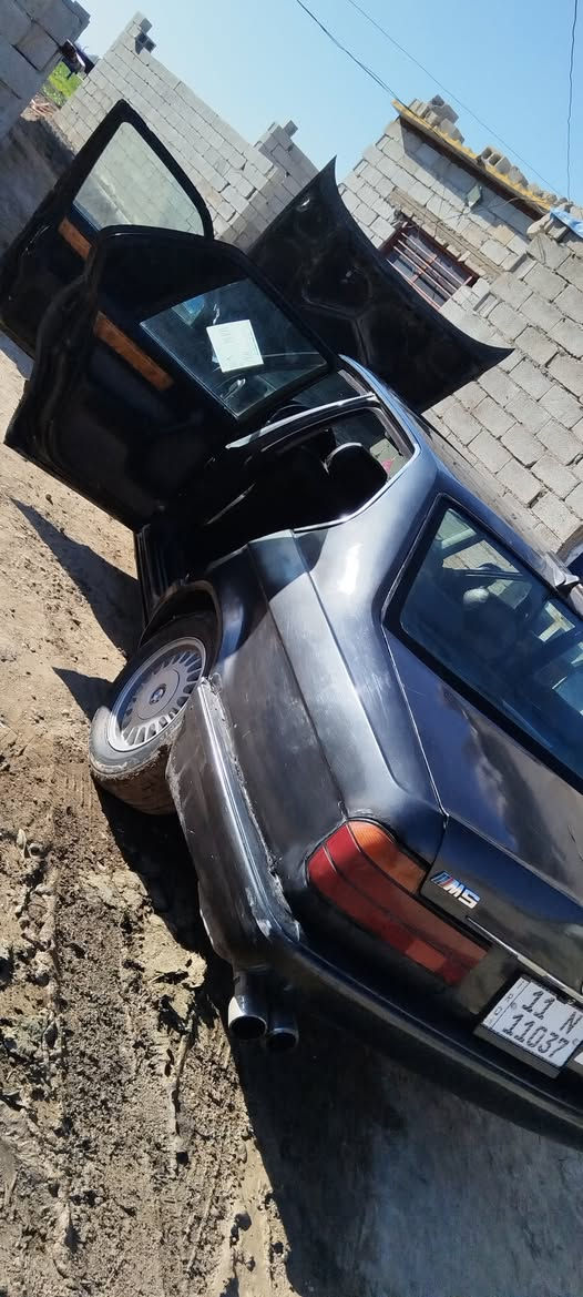 سلام عليكم بي ام 735محرك مفتوح لا بخار ولا دخان كير  اوتو ميكانيكي مو كهربائي يتاخر بالنمره الا يحما يرجع طبيعي اكسل لا صوت ولا ونه اكسل رون ناصي خرفتهه زينه كهربائيات كامله بيهه ضربه مقدار شبر بنيد وجاملق جهت السايق من يم السكن حداديه اماميه زينه خلفيه تعبانه رقم انكليزي سنويه لل27تحويل مباشر مطلوبه 500مرور ينكطعن سياره جاهزه للشارع ترايك وين متريد سعر 35مكاني ابو غريب *********** بيه واتساب
