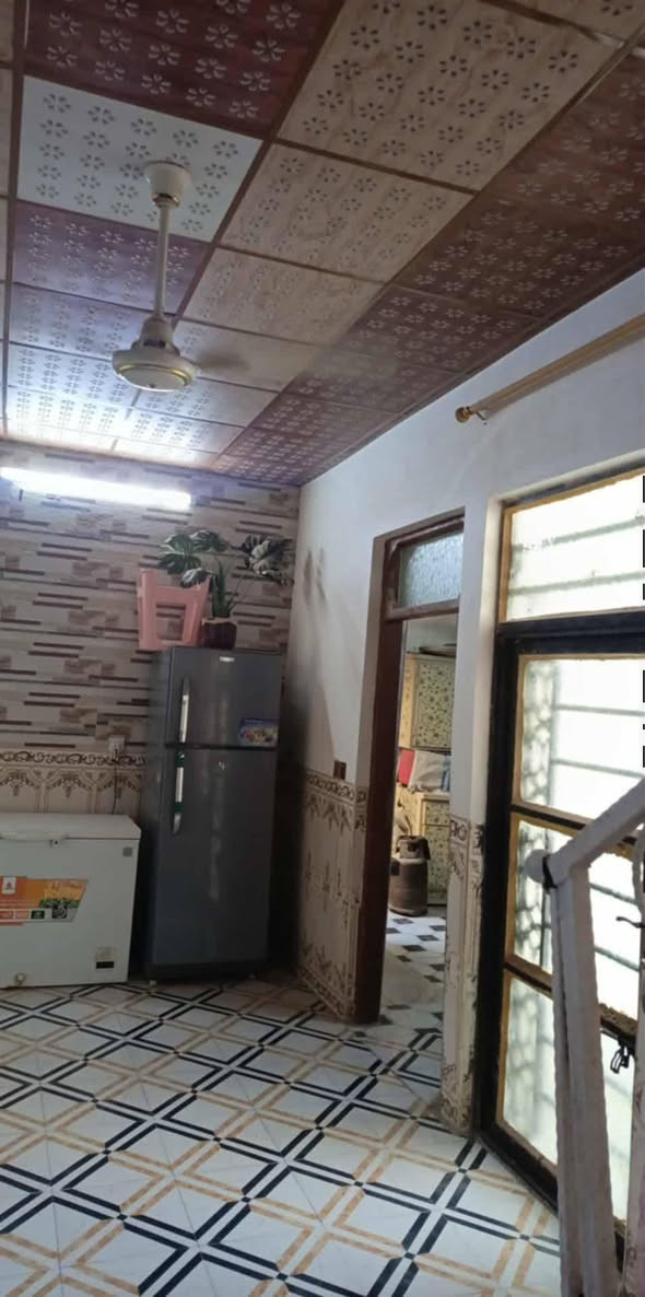 يالله بيت للبيع زراعي مشمول بالطابو شارع كربلاءعامود136 يا علي البيت مرقم من البلدية قبل القرار مبني
المساحة140م

عكادة سجة درجة اولا 

سيراميك جداري ارضي 

سقوف ثانويةcnc 

غرفتين وصالة مكشوفتين مطبخ واستقبال وصحيات 2

السعر السعر 25 مليون  وبي مجال 

الاتصال او واتساب 

***********
