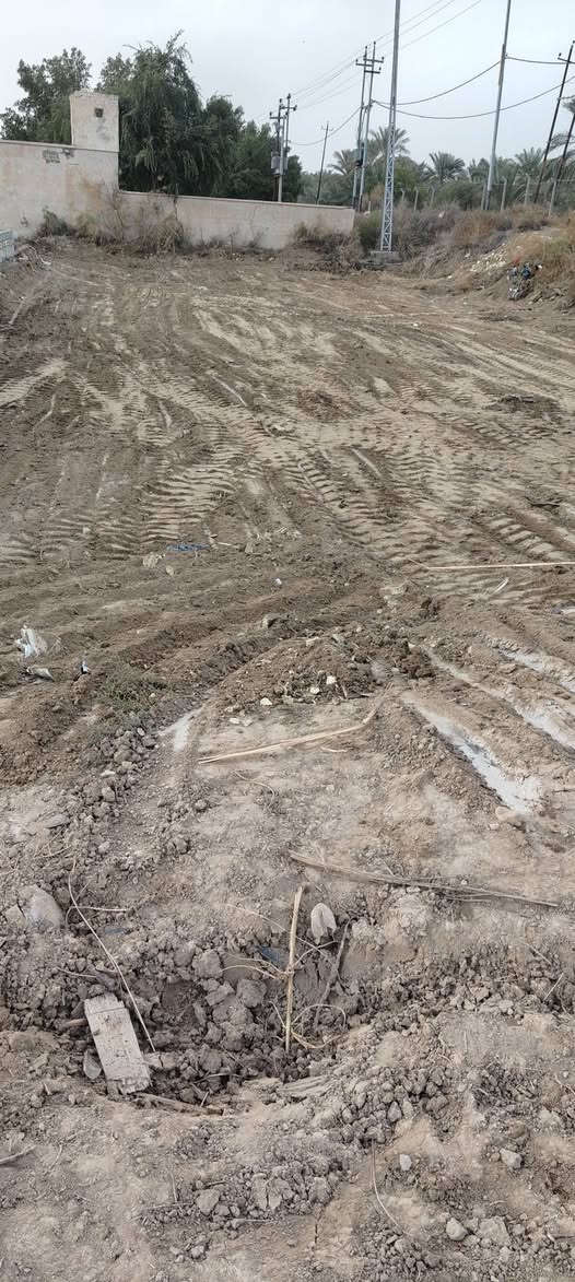 سلام عليكم
قطعة زراعية 
مساحة 360
بل المقدرة 
قرب المشتل 
خدمات ماء كهرباء و مجاري و تبليط 
قطعة ركن
الرقم ***********
