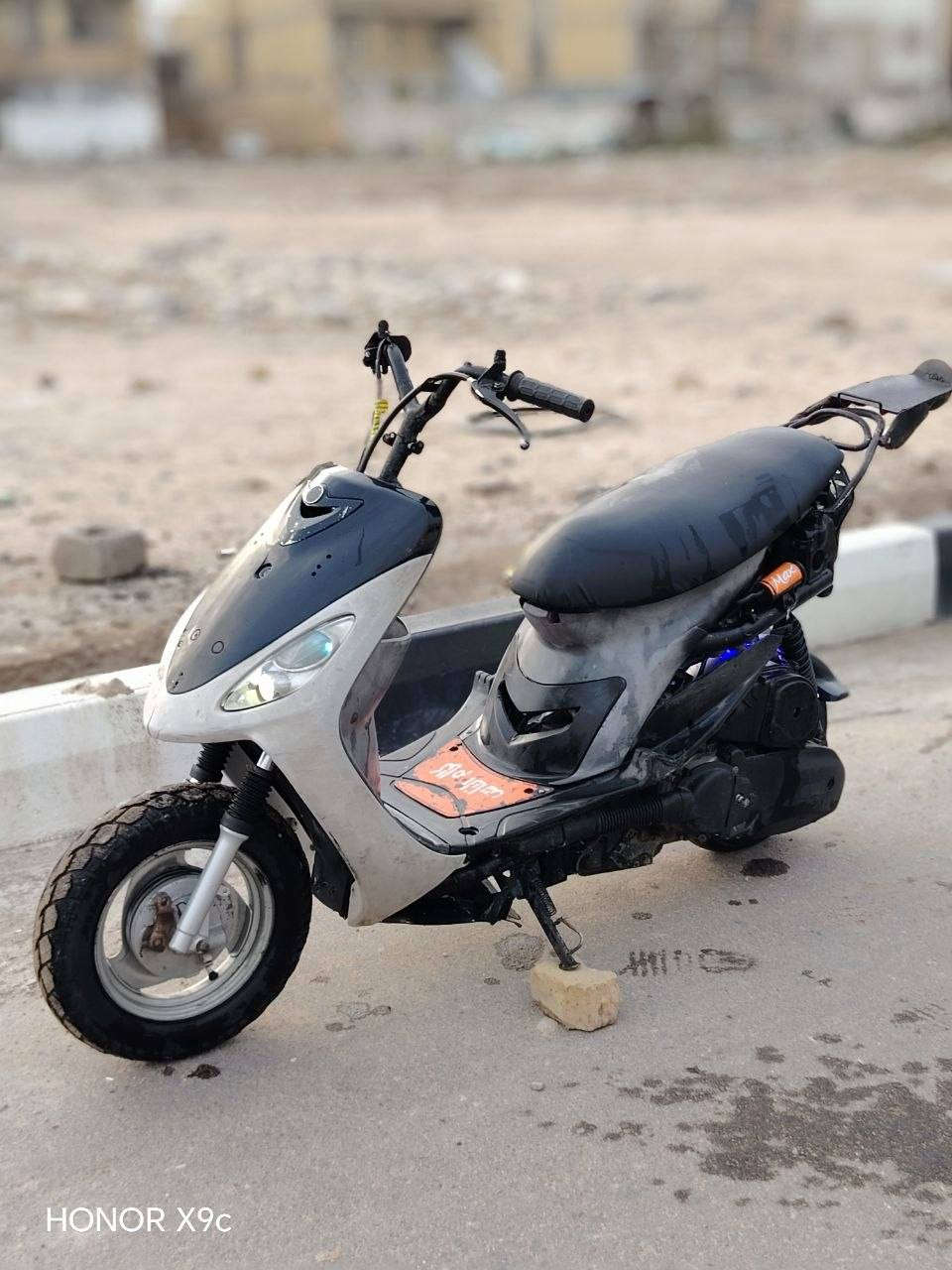 سلام عليكم شباب دراجه البيع بوشه 55 كفرات موجوده كله شلعه معدل كله دراجه كامله السعر 455 وبيه مجال *********** هثه رقمي
