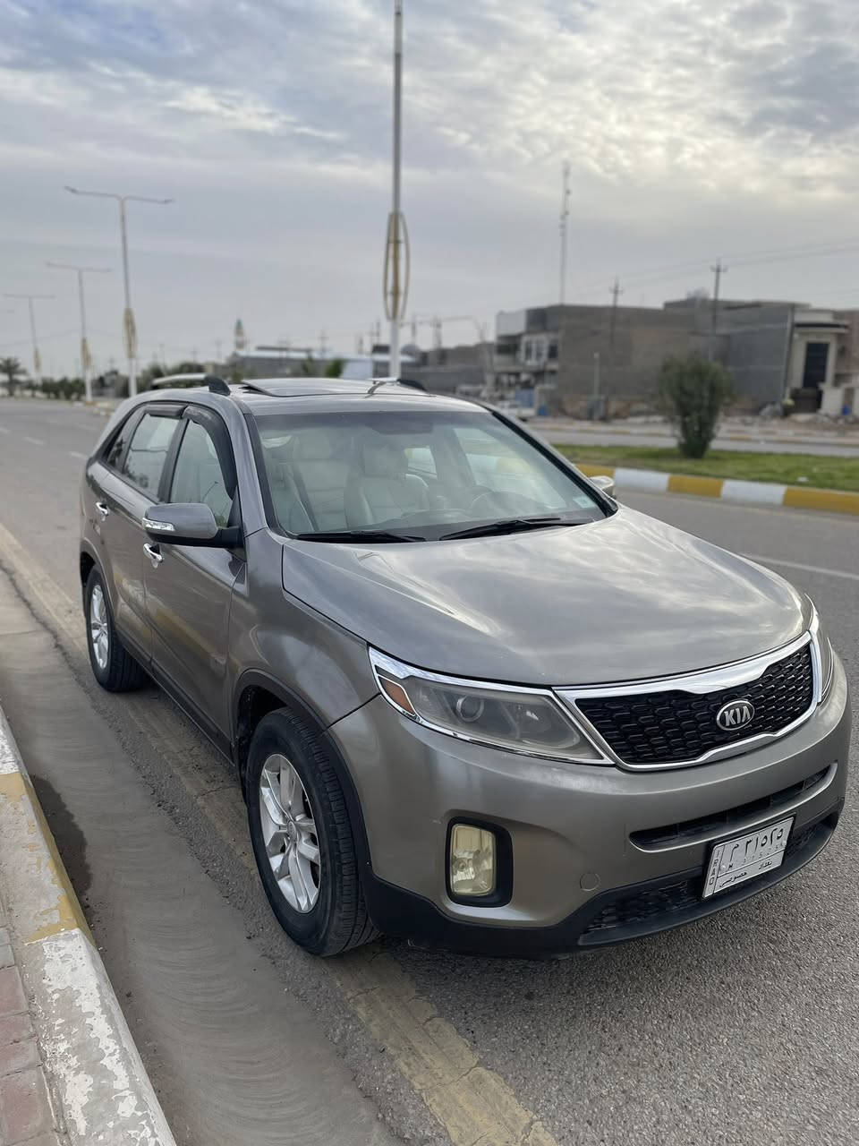 السلام عليكم  سورنتو 2014 امريكي 4 سلندر رقمها بغداد السيارة حادثها جاملغ السكن مبدل نفس اللون وشوية من البنيد صبغ السيارة فتحة وكامرة وحساس كيرها بشرط المحرك بي خيط تبخير بس متنقص عالفحص سعرها 133 وبيها مجال مكانها الفلوجة 
***********
