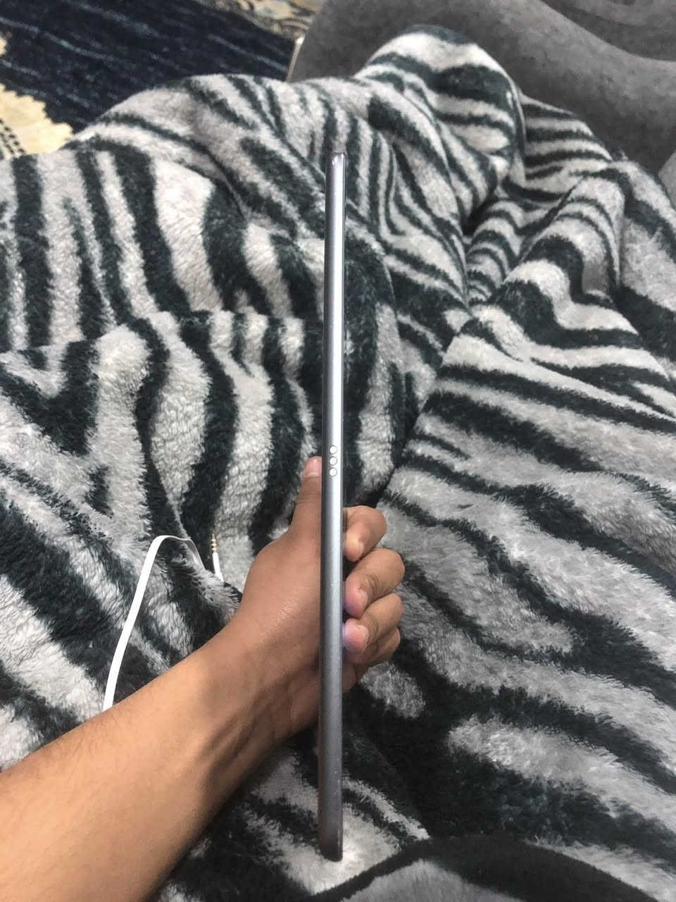 السلام عليكم ايباد 9 ذاكره 64 جاهز ونظيف بدون اي خلل مبدل فقط ايسي مال شحن كله بلادي سعره 200 وبي مجال ***********
