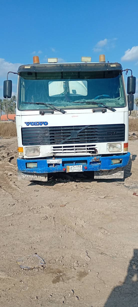 سلام عليكم سياره البيع فالفو اف 7 مكان بغداد ابوغريب***********
