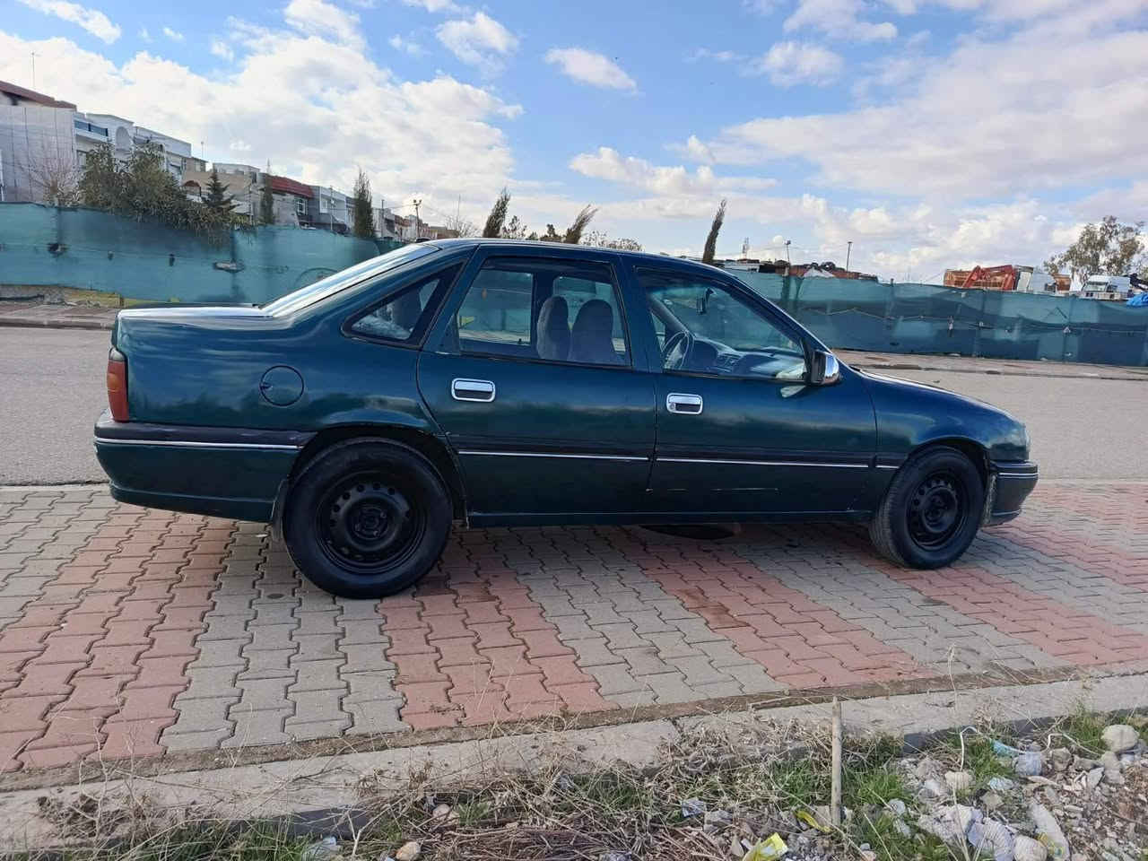 ئۆپڵ مۆدێل 1995
مەکینە 20 
گێڕئۆتۆماتیک 
گێڕومەکینەی ئەوروپی لۆک 
سەنەوی تا2030 تازەیە 
بڕاوە غەرامە تحویل بەشەرت 
چوار جام کارەبایی 
کارەبایی کامل ئیشەکات 
چوارتایەی تازە 
پاتری تازە 

سعر 40 ورق

ئۆپل مۆدێل 1995 
گێر ئۆتۆماتیک 
گێرو محرک جدید میە بل میە ماکو سرف و سوت بوغار
کاهربایات کل شغال 
اربع تایرات جدید 
بدون ای صرب 
پاتری جدید 
سەنەویێە حتی 2030 جدید تحویل مباشر شمشمل, السليمانية


**إذا كنت صاحب هذا الإعلان وتريد حذفه لأي سبب، رجاءا أرسل رسالة إلى الدعم الفني**