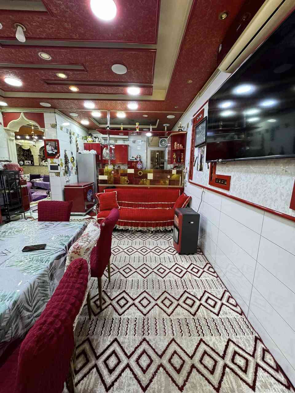 ‏بيت للبيع بمساحة 371 متر
‏حي القاهرة الضباط موقع مميز جدا

‏البيت بناء حديث وفخم  جدا ￼

التفاصيل آكثر يرجى الأتصال 

***********-***********
