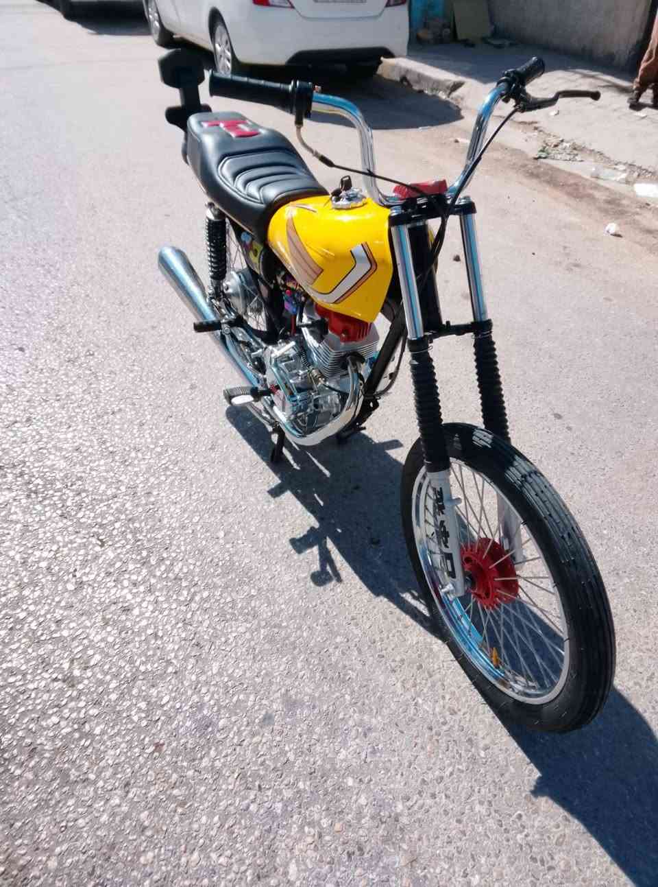 للبيع شاصي مديل 24 اوراق كامله سكنر وتعمير كله 26 صارلها اقل من شهر من تعمرت كفاله عامه سعر 600 وبيه مجال مكاني نجف ***********
