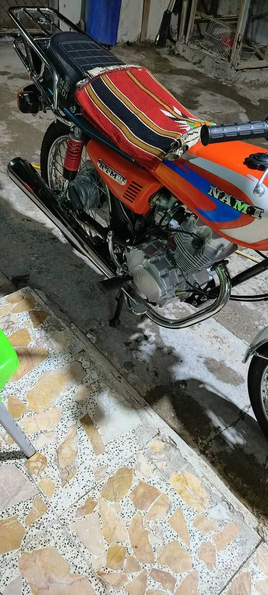 السلام عليكم 
دراجه نامه امتياز لصلي شبه شلامجه
دراجه مكفوله كفاله عامه بمعنه الكلمه كله شغال 
مراوس ابدراجه شلامجه تعمير نفس لونه راس براس💸
أوراق سكنر
موديل 2025
مكاني حله قرب شريفه بنت الحسن 
الهاتف *********** واتساب
