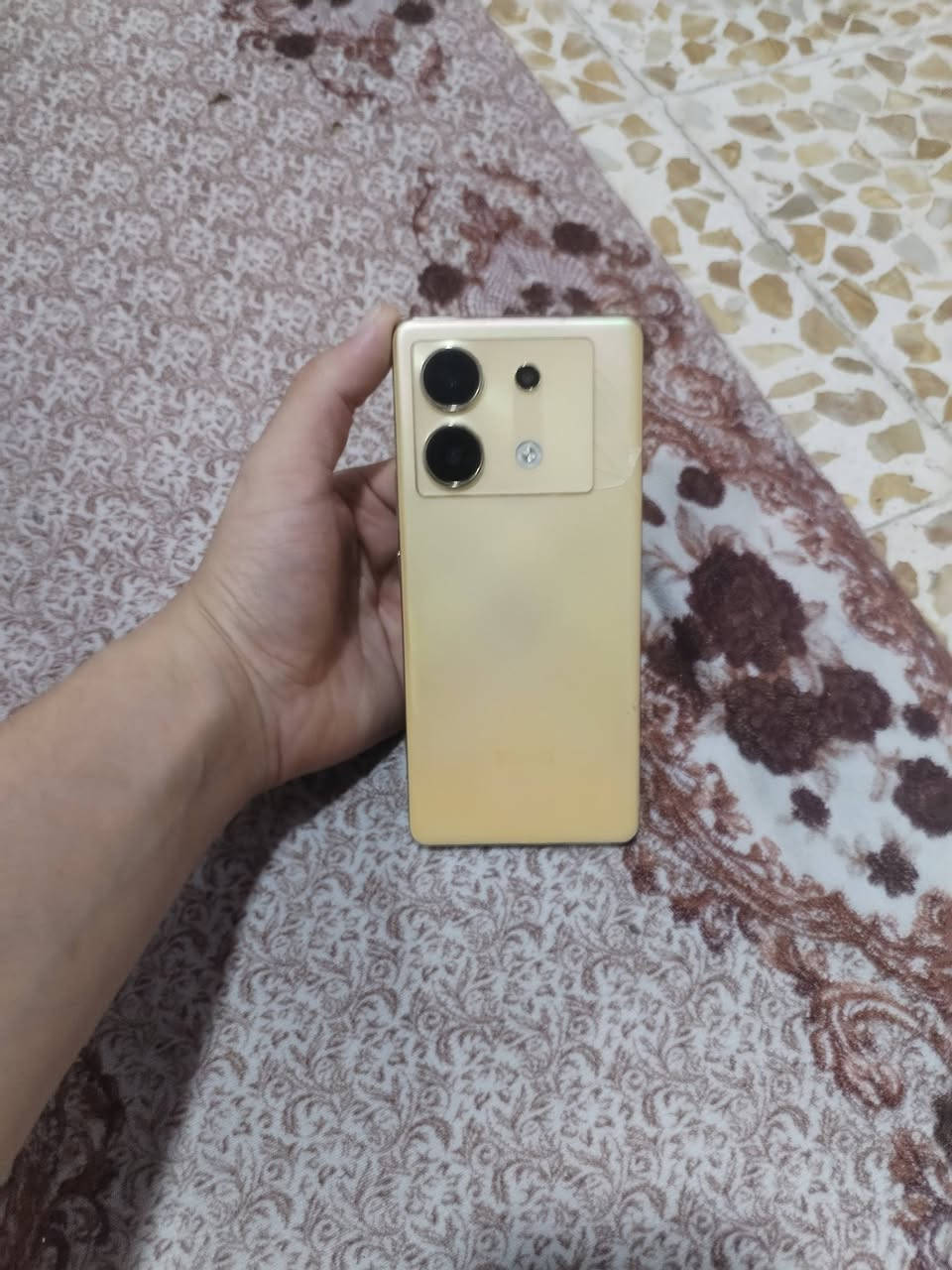 📱 الشاشة: AMOLED حجم 6.78 إنج
🔄 التحديث: 144Hz
📸 الكاميرا الخلفية: 108MP + 13MP + 2MP
🤳 الكاميرا الأمامية: 50MP وتصوير 4K 60fps
⚙️ المعالج: MediaTek Dimensity 8020
💾 الرام: 8 أو 12 جيجابايت
📂 التخزين: 256 جيجابايت
🔋 البطارية: 5000mAh
⚡ الشحن: 68 واط
📶 يدعم 5G
90فريم بوبجي 
سعر خاص
ملاحضة: بيه كسر خفيف بل ضهر ما يبين


**إذا كنت صاحب هذا الإعلان وتريد حذفه لأي سبب، رجاءا أرسل رسالة إلى الدعم الفني**