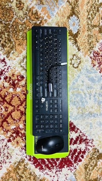 كيبورد للبيع +ملحقات سعر 30اتصال07840345600