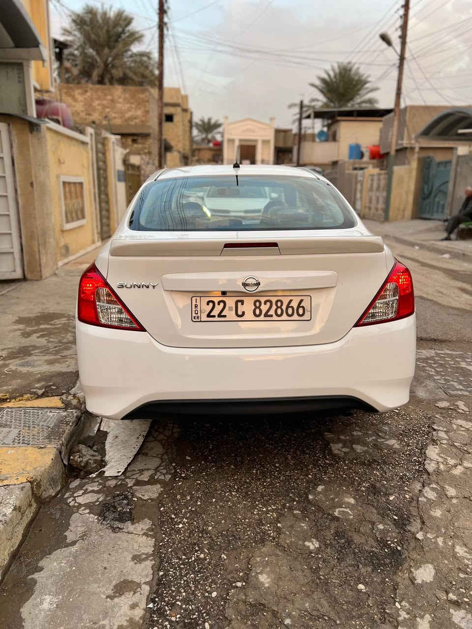 نيسان سني 2023
ماشية 51,000
جديدة جداً مكفولة كفالة عامة حتة من الزلغ
رقم اربيل بأسم شركة 
مكانهة بغداد الدورة 
السعر 123
***********
