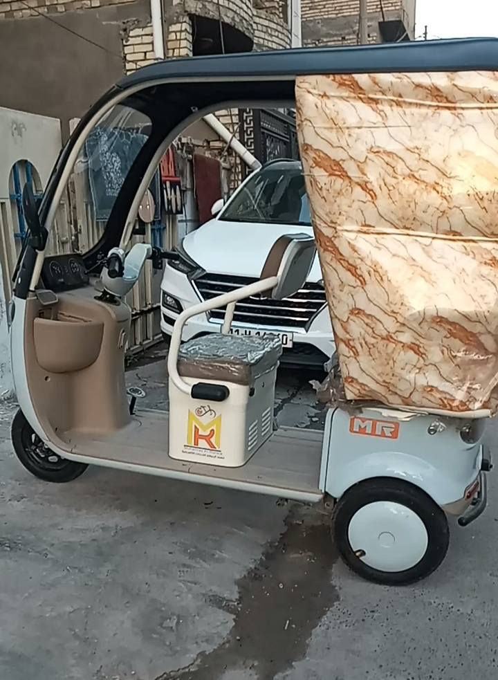 دراجة ثلاث عجلات جديده استخدام اقل الشهر السعر مليون وربع وبيها مجال للشراي مكاني بغداد شراي اتصل ***********
