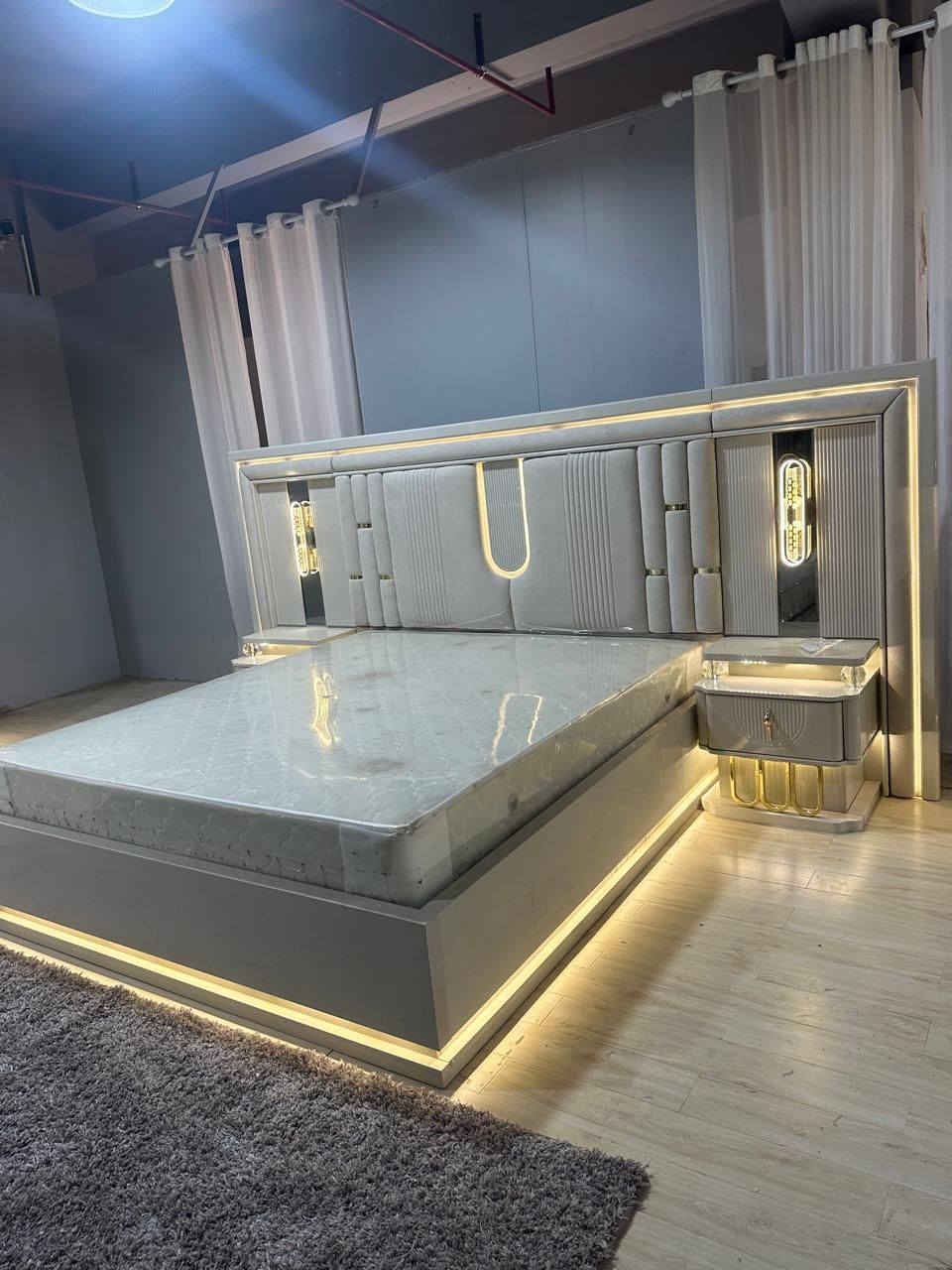 غرفه صيني  صبغ بويه كود (2946) 
( 10 ) قطع 
 ( كنتور ابواب 8 باب ملحق مزدوج + سرير + ميز تواليت + شازلون  + درور + زاويه  + طابوريه + كومديات عدد)✨ موبيليات جيهان… فخامة بيتك تبدأ من هنا ✨🚨 انتبه… العرض الأقوى وصل الآن! 🚨
إذا ناوي تجدد غرفتك تزوج   تلكه يمنا اجود الانواع
هاي فرصتك الذهبية قبل نفاد الكمية 😮‍🔥
وصلت أحدث تخم قنفات  🇹🇷 موديل 2026

📲 اتصل أو راسل واتساب الآن واحجز غرفتك قبل غيرك
(***********)
