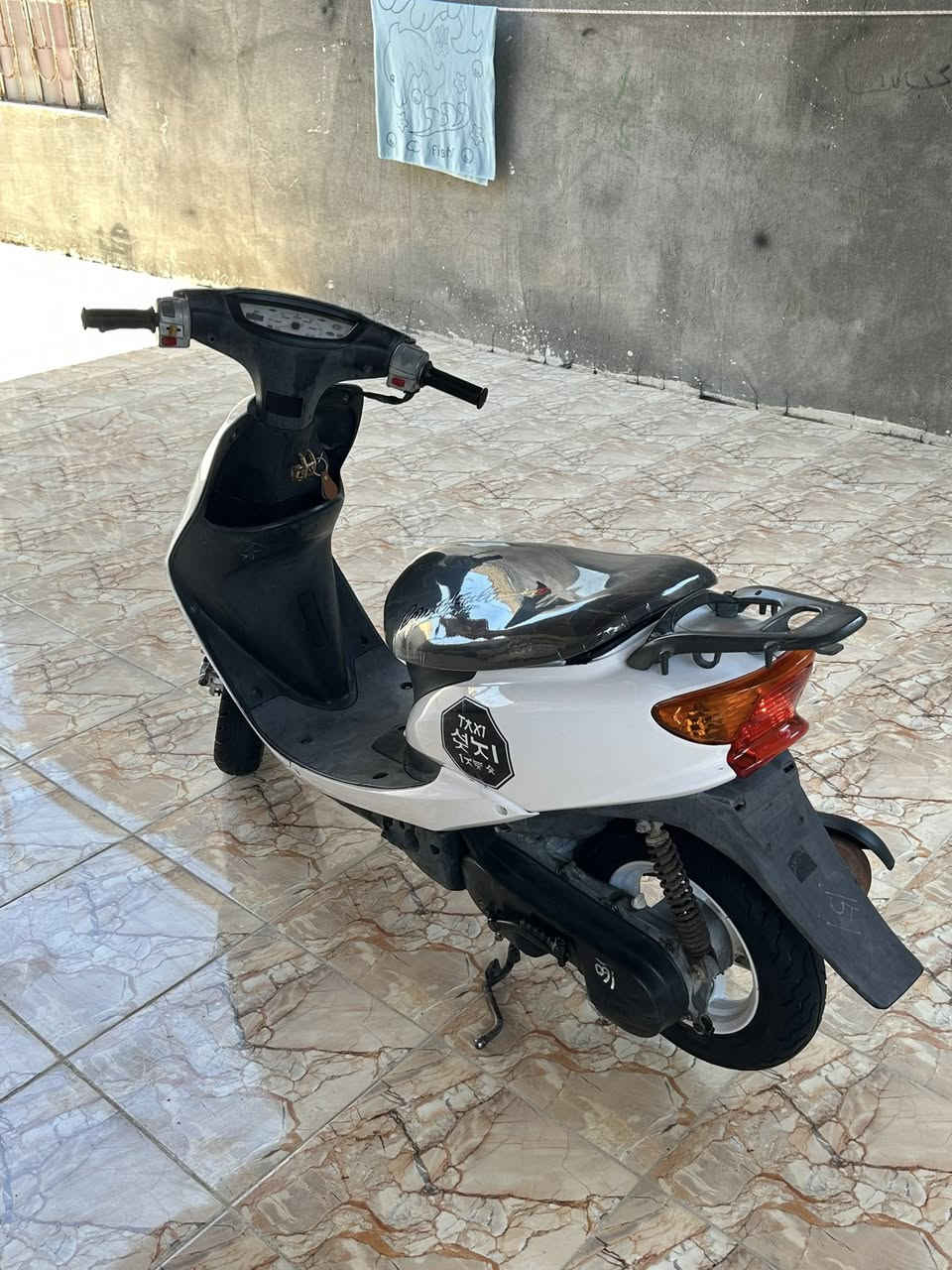 سلام عليكم للبيع عصفوري حاويه شرط حته وصلهه موجود مامفتوحه بلاد مكينه 60 بعده بلاد نهضتهه حلوه تخبل  كهربائيات كله شغاله سلف عداد شغال تايرات جدد باتري جديد جاهزه من كلشي مكينه ناعمه تخبل 
***********
البصره قضاء المدينه
