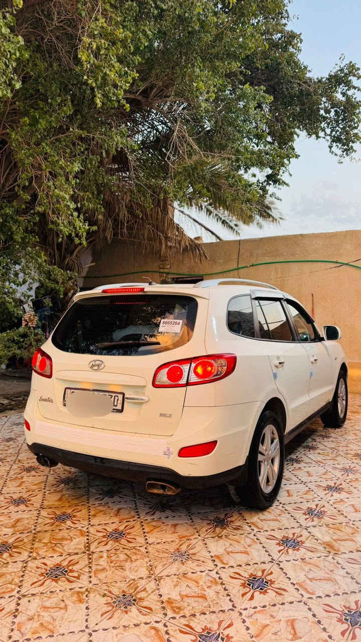 سنتافي 2012 محرك كاز اصل
#ادوات_ادوات_كصة_جنطه 
دخول جديد جاهزه ع اخر حبايه
حصة كاز بكل المحافظات
سياره جاهزه من ناحية المحرك والكير وحداديه وتبريد وتتتدفئه 
تحكم ستيرن جهتين
كشنات جلد كهربائي 
ترايك وين ميعجبك
سياره مال جناي ربع ما تصرف عليه
المكان ذي قار 
السعر / 57وبيه مجال حق جيه فقط
للاتصال ***********
