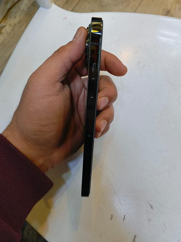 700 ايفون 13 برو ماكس ضهر فقط  مكسور
عفحص وياك.كارتون ويا    256 ذاكره  *********** مكاني ديوانيه
