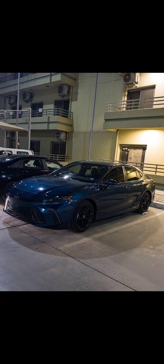 السلام عليكم السلام عليكم
للبيع  او مراوس  — [Toyota كامري ] [2025] بلاك ادشن 
المواصفات:

اللون: [فيروزي المميز ]
المحرك: [2500هايبرد ]
 ناقل الحركة: [أوتوماتيك]
الممشى: [21000] ميل 

المواصفات: [ SE ]
-تشغلي عن بعد
-وَيْل 18
-بصمة تشغيل
- محرك 2500 ccهايبرد
‏- بصمة ابواب
- غرفه  جلد اسود    
- مقاعد  جلد اسود        
- تحكم ستيرن كامل
-شفتات ستيرن
-  اضوية LED
-رادار امامي 
- مثبت سرعة 
-نظام قيادة ذاتية 
- نظام EV mode +نظام Sport mode
- نظام توفير الوقود ECO
- نظام النقطة العمياء
- نظام تحديد المسار
- مانع تصادم
- مانع انزلاق
- شاحن هاتف لاسلكي
- هاند بريك بصمه 

السعر: 235]$] —  

الموقع: [بغداد ]
للمعاينة أو مزيد من الصور: راسلني على الخاص أو واتساب: [***********]
صور الحادث مرفقة مع المنشور
