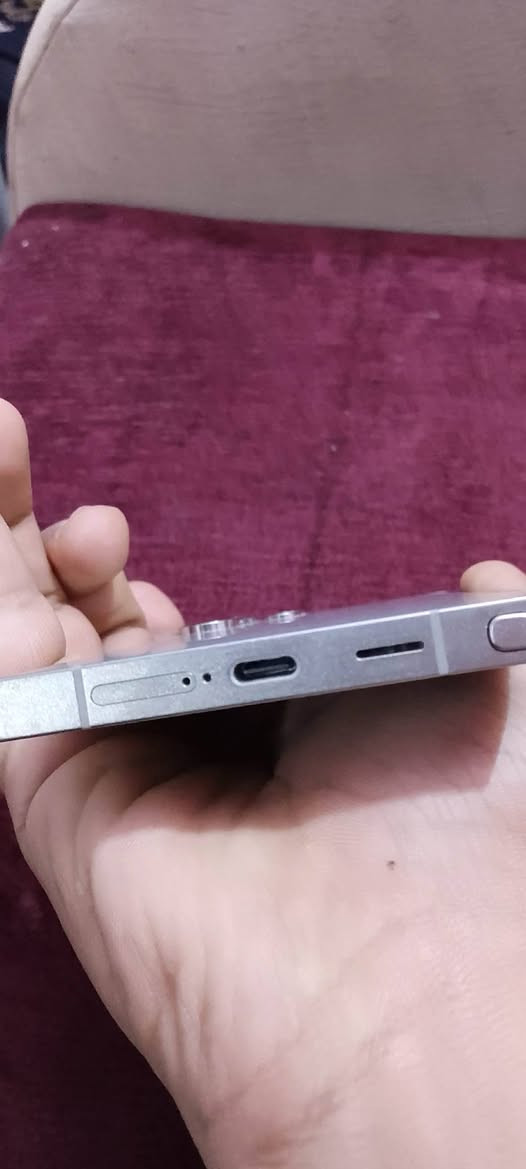 samsung s24 altra
الذاكرة 256
الملحقات ( كارتونه + كيبل + كفر )
نضيف شخط مابي، تجي تفحص وين مايعجبك
السعر 950
الناصرية - مركز
ضمانه موجود بعدله 4اشهر
واتساب 👈
***********
