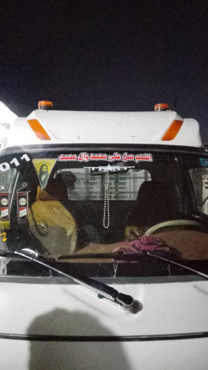 كاسحة البيع بيهة كسر بسيط  ما يبين  سعر200وبيهة مجال  مكان بغداد
رقمي (***********)
