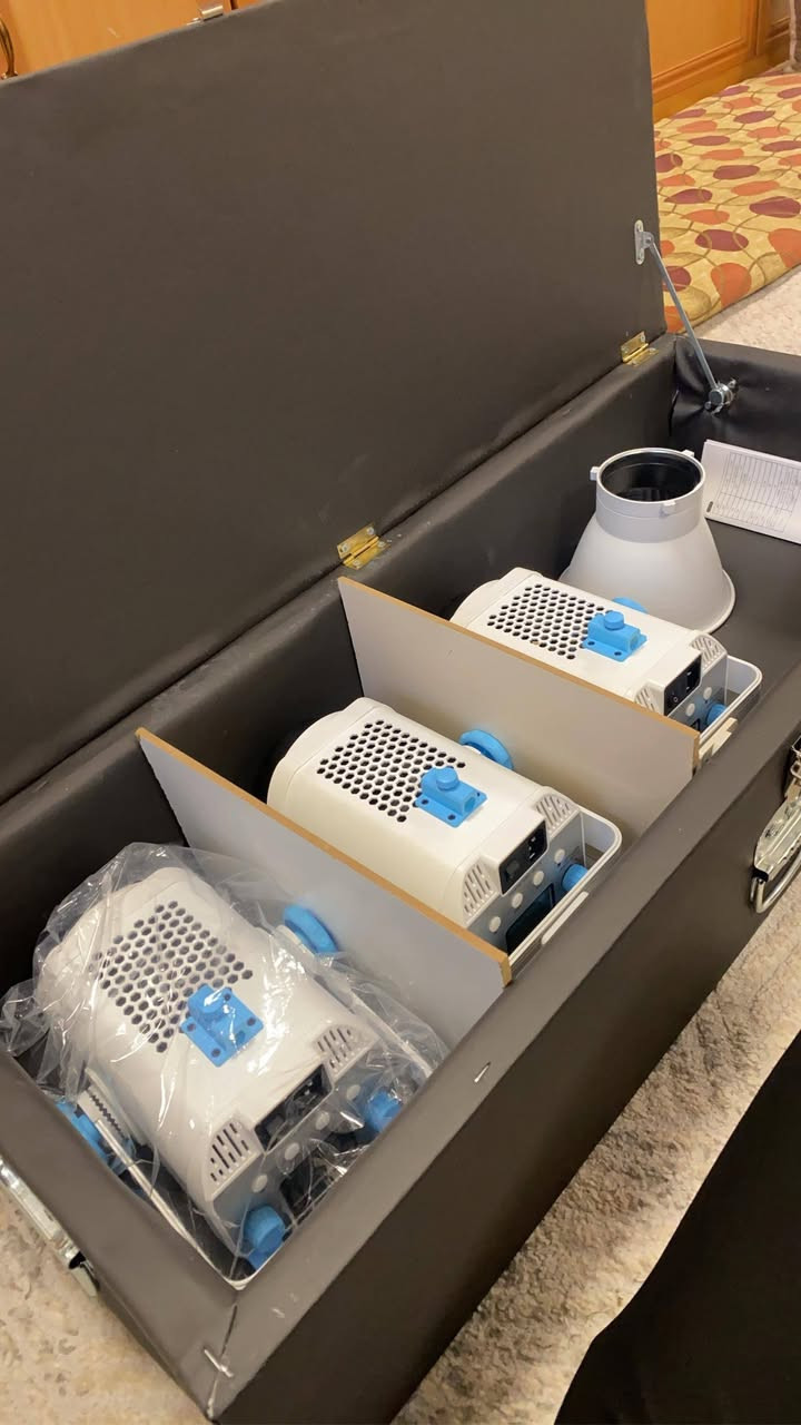 بۆکسی دار بۆ فرۆشتن
*بەرگی دەرەوەی دژە ئاوە
*لە سێ لاوە شوێنی هەڵگرتنی هەیە
*شوێنی قوفڵی هەیە بۆ هەڵگرتنی هەموو بابەتێک دەبێ

قیاسی👇
35*95*18 ناوەوەی
100*40*23 دەرەوەی

نرخی 150,000
گەیاندنیشمان هەیە
***********
