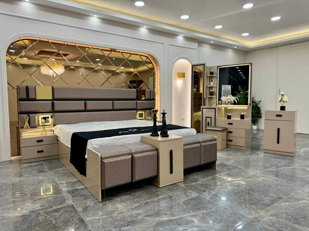 من معرض وموبليات اميد 
انسب أسعار لدينا افتر سوك بل أخير تعال يمنا وأحكم بنفسك
💥💥📣📣📣📣
يتوفر لدينا غرفة نوم 5 قطع و غرفة نوم 6 قطع وغرفة نوم 7 قطع وغرفة نوم 8 قطع وغرفة نوم 9 قطع وغرفة نوم 10 قطع وغرفة نوم 11 قطع كل موديلات غرف نوم متوفر لدينا أكثر من 200 موديل  من غرف
يتوفر لدينا غرف نوم شبايي

دوشك نفرين أكثر من 10 موديل 
دوشك نفر واحد أكثر من 10 موديل

قريولة خشب و حديد
وسفري تركي و عراقي و صيني 

تعلاكات أكثر من 21 موديل

طبلاة أكثر من 50 موديل
خماسي و ثلاثي و رباعي 

كنتور بابين و 3 أبواب و 4 أبواب و5 أبواب  و 6 أبواب 

وكاروك اكثر من 15 موديل 

مستواليت 
امرايه عمودي
ميز مكتبي 
كراسي مكتبي 
ميز طعام🍱🍜
ميز تلفزيون📺
عش مرجوحة
عش أطفال 
طخم ديوان
قريوله طابقين
زحلكيه
مرجوحة حديقه 
ميز طعام حديقه🍴

العنوان قضاء طوز خورماتو شارع عام مقابل معرض الغدير مجاور ايوب ديكورات او مجاور علي فاتح الزراعي

بإدارة
علي عباس 
***********
***********
