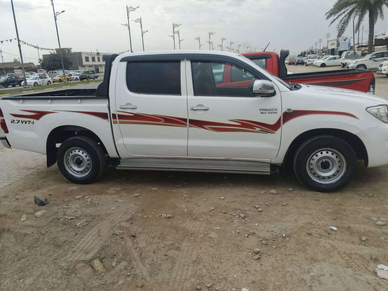 فلاونزا 2011 شاصي 12 سنويه 28 بيها صبغ بالجاملغ الخلفي من جهه السائق تخم تاير محرك جيد جدا تبريد والكهربائيات كلها شغاله رقم واسط انكليزي المكان الصويرة السعر 145 بيها مجال ***********....***********
