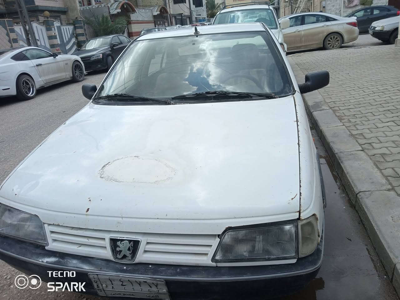 سلام عليكم بيع مستعجل  بيجو روى مدبل 8 رقم نجف
السياره معمره كشر نضيف رقم نجف سنويه 27
مكينه كير زينات حديديه نص عمر تجي شوف وتقنع 
وسعر 17 وبيها مجال الشراي مداورة السياره راعيها يداور المشتري يداور  مكان نجف اتصل وخادم ***********
