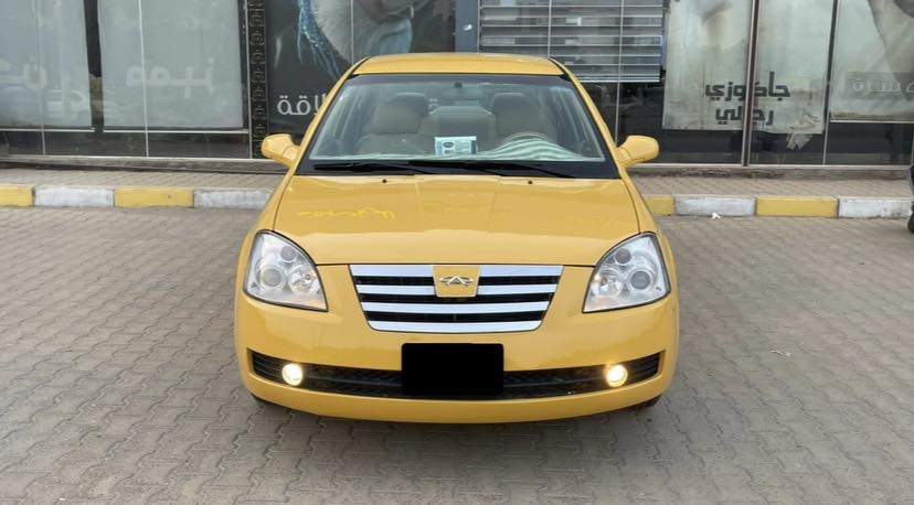 رقم قادسية باسمي شخصيا ومداور ثاني يوم او بنفس اليوم سنوية لل 2026
السيارة سيارتي الشخصية واستعمالي 
الشخصي ومامتعوبة نهائياً ماشية من ناحية المكينة الكير توني شادلها محرك وكير جدد ياباني مال كورولا بيكاتشو 1800 مكفولات 
وشي مضبوط وكهربائيات كلها مضبوطة وشغالة تبريد بيها ثلج مال ياباني بعد وعندك الحساب 
حدادية نافضها من الصدر الامامي للخلفي كلش مبدل حدادية كلش محترمة وناعمة ومابيها نقص السيارة خير من الله بكل معنى الكلمة وكاملة من كل النواحي شغل واطلع وين ميعجبك الله شاهد سيارة عليها الاعتماد اللي يريدها على باب الله يشتغل بيها او اللي يريد يجنيها حتى للسفر هم ماتقصر اني السيارة جانيها سيارة مرتبة ورزنه ب المعدل وشكلها حلو مرتب بالشارع السيارة 
مابيها ضرر فقط طخة ب الجاملغ الخلفي الايمن الباقي مابيها شي وكان بيها جراد وخياسات صبغتها 
عام للجمالية فقط سيارة كلش حلوة ومرتبة وارقى من الكوري من ناحية القوة والسرعة
السعر 50 وعليها ١٠ ورقات هيئة وغرامات تنرل من سعرها تاخذ صافي اخواني الطيبين سيارة متعوب عليه بدون كسران والكل خير وبركة واسف ع الاطالة

مكان السيارة النجف الاشرف 
رقمي *********** د.فارس
