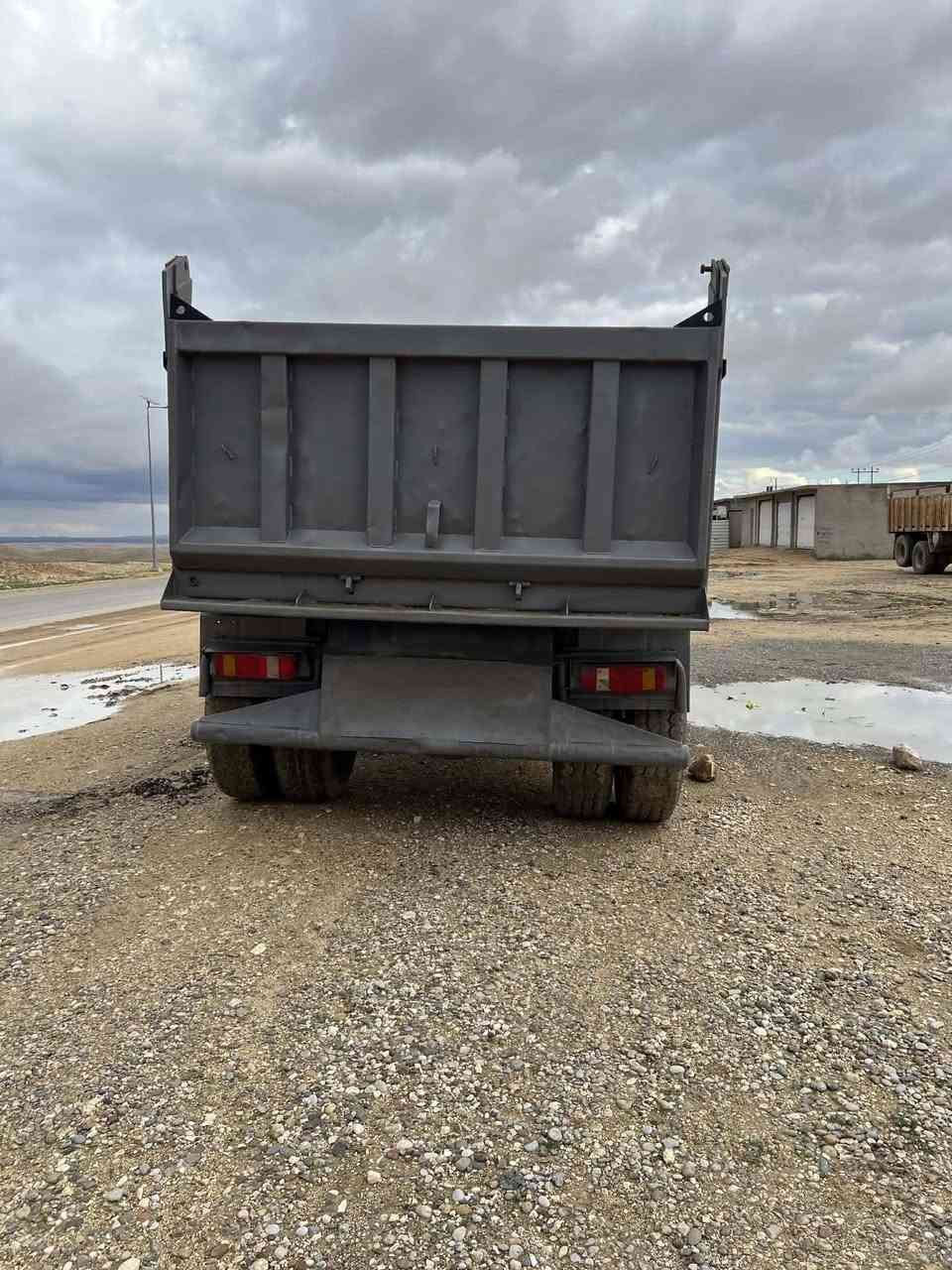 مقطوره  طول ٥ متر
السعر 85 ورقه ***********
