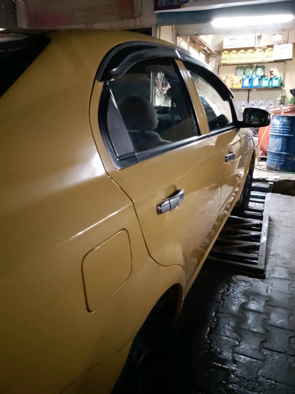 افيو 2009 خليجي مكينة 1400كير عادي سيارة معمرة وجاهزة رقم نكليزي نجف سيارة مصبوغة حزام مكفولة من الظربة والتبديل مكان السيارة نجف شارع الزيتون قرب كريت مول الموسراي لايتصل راجآ