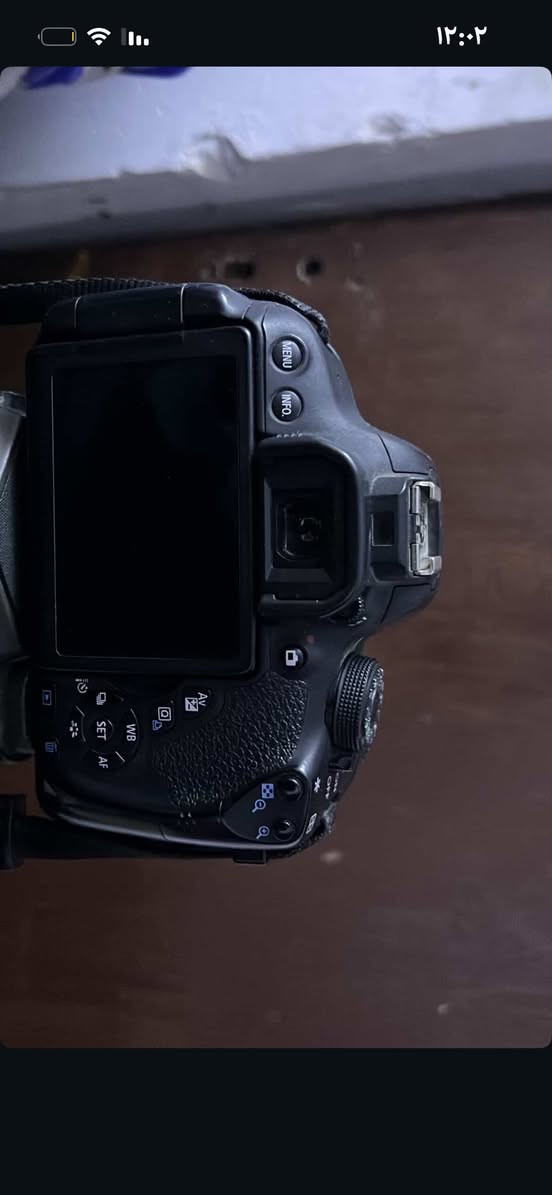 سلام عليكم كاميرا  canon d700 للبيع مع زوم ٧٥ ٣٠٠ و عدسه ١٨ ٥٥ ورام وبطاريات ٢ وشاحنه السعر ٣٠٠ وبيها مجال بسيط للتواصل *********** والتوصيل ٥ كل محافضات العراق
