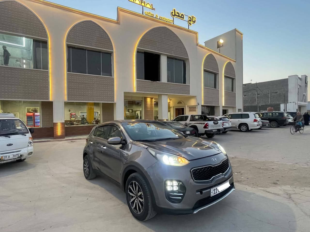 كيا سبورتج  موديل 2018
#الضرر : ثلاث قطع صبغ  بدون دواخل
#الرقم : بغداد انكليزي 

#المواصفات :
▪️السيارة : كيا سبورتج
▪️الموديل : 2018
▪️المحرك: 2.4L (اربعة سلندر)
▪️حجم الويل: ويل كب حجم 18 
▪️غرفة السيارة : كشنات السيارة مخمل  
▪️لايتات زينون مع كشافات دعامية
▪️شاشة الدشبول كامرة دوراه
▪️قطعتين تبريد امامي وخلفي
▪️ثلاث وضعيات قيادة
▪️سستم صوت 
▪️تحكم ستيرن جهتين بلوتوث وحاكية وكروس سرعة وتحكم صوت 
▪️نظام ABS مانع انزلاق

السعر 128
للاستفسار ***********
              ***********

