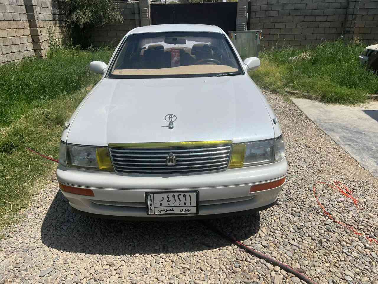 السلام عليكم سياره بطه للبيع موديل 1992 متصل محرك كير 2500 شرط صدر تايرات كلو نضيف رقم نينوى الماني شرط التحويل صبغ  مكانات سعر 57 وبيها مجال 
اتصال  ***********
