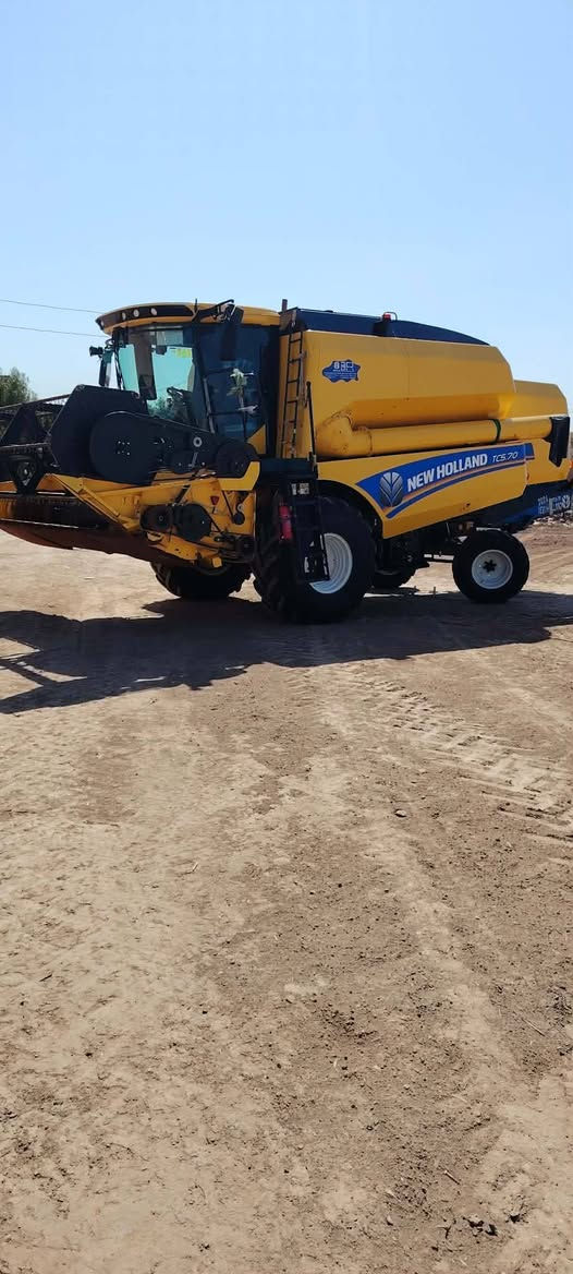 السلام عليكم....
حاصده للبيع موديل 24 دبل ادرام خمسة بلم
مكفولة كفالة عامة كامره مؤسسه 
للاستفسار الاتصال على الرقم التالي ***********
