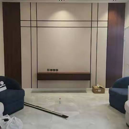 يوجد بيت للبيع مساحه ٢٠٠م و١٠٠م ،وقطع اراضي،ومقاولات بناء بيوت وسقوف ثانويه  للإستفسار الاتصال على رقم فقط ***********
***********
