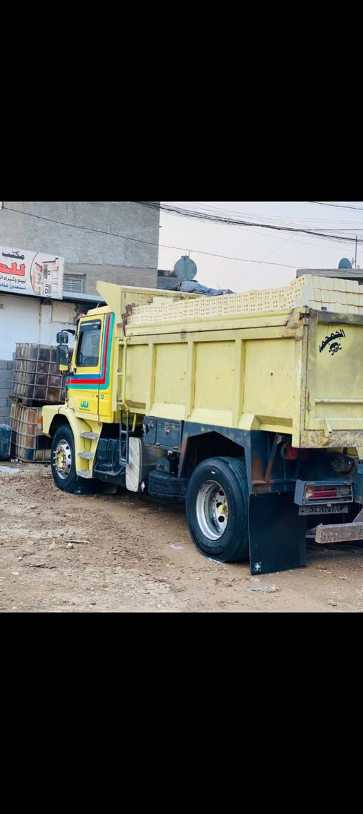 سكانيه للبيع 113اصل موديل 91مكينه 13سوده 88لاصرف ولابخاراكسن مشيف تخم تاير للستفسار ***********
