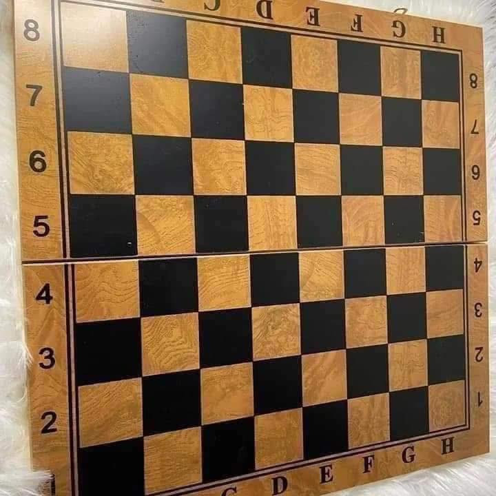 اهلا وسهلا زبائننا الكرام 👑
لمحبين لعبة الملوك 👑   الشطرنج 
#عرض لفترة محدودة 🤩🤩
لوح شطرنج مصنوع من الخشب الطبيعي 🤩🤩
شطرنج خشب ♟
وطاولي خشب🎲
دامة خشب ♠️
الحجم كبير 50×50 
عرض خاص السعر 20 الف فقط😍😍
رقم الواتساب:***********📞📲
يتوفر خدمات توصيل جميع محافظات العراق🚕🚕
