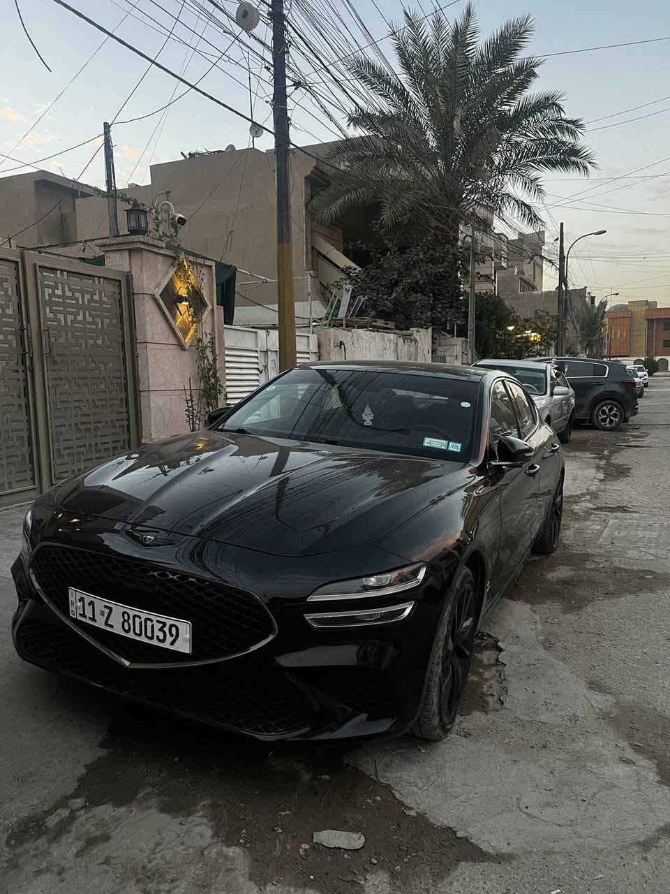 سلام عليكم (g70 3,3T) 2023 بلاك ادشن سته سلندر ماشية 18 الف ميل للبيع
السيارة  قطعه وحده الضرر فقط جاملغ خلفي
السيارة نظيفة حيل بدون ايرباك ايرباكات سليمة 
🔹سته سلندر تون تيربو
🔹 بلاك ادشن 
🔹دفع رباعي AWD
🔹كشنات تدفئة تبريد
🔹 بنوراما 
🔹الداخل سبورت حزام احمر 
🔹وضعيات قيادة كلها موجوده لحد sport+
🔹كشنات كهرباء و وضعيتن للخزن 
🔹 شحن لاسلكي 
🔹ترحيب مري
🔹و بيها تعديل شوت رياضية من BMS سعرهن بلموقع 400$ لون ازرق صاروخ السيارة ما شاء الله

🔹السعرر (268$) و بيها مجال بسيط مكان السيارة بغداد شارع فلسطين ***********
