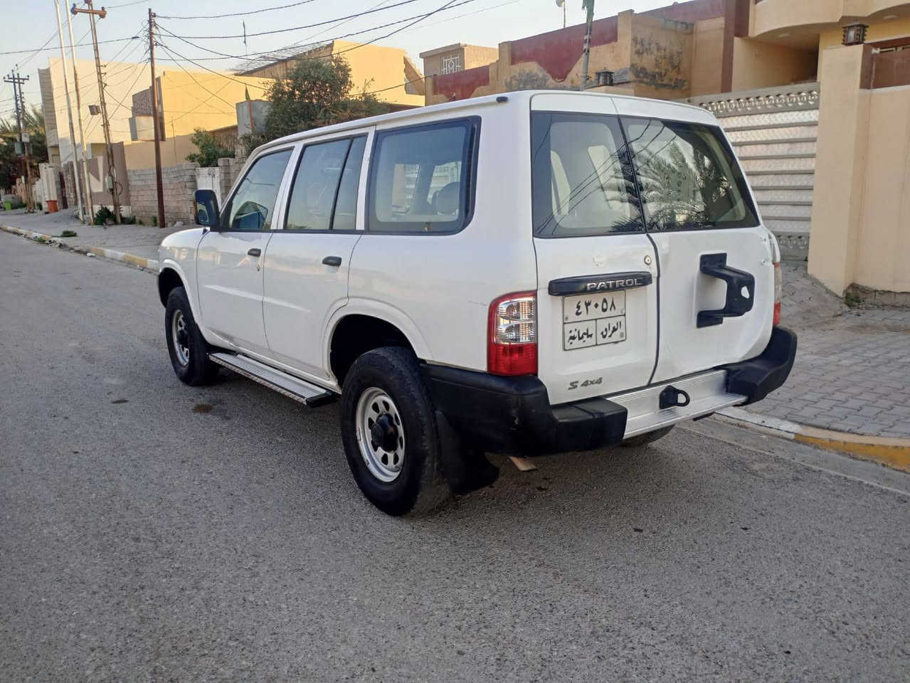 السلام عليكم
نيسان باترول 2002 
ديالى بلدروز تحويل مباشر ثاني يوم 
تبريد تدفئه شغال لوگير شغال
سياره نضيفه ما طالعه للصيد نفس الصوره 
السعر 125 وبيهة مجال 
الرقم ***********
