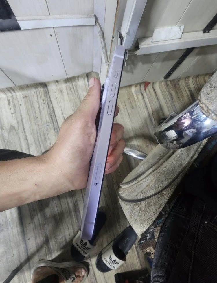 سلام عليكم
آيفون 14 بلاس للبيع
ذاكره 128
بطاريه 78
جهاز مامبدل شي
كله شغال فيس إيدي شغال 
فقط الكامره رقم 1 بيه هزه 
مكاني بغداد
سعره ب 550 وبي مجال
رقمي *********** وتساب
