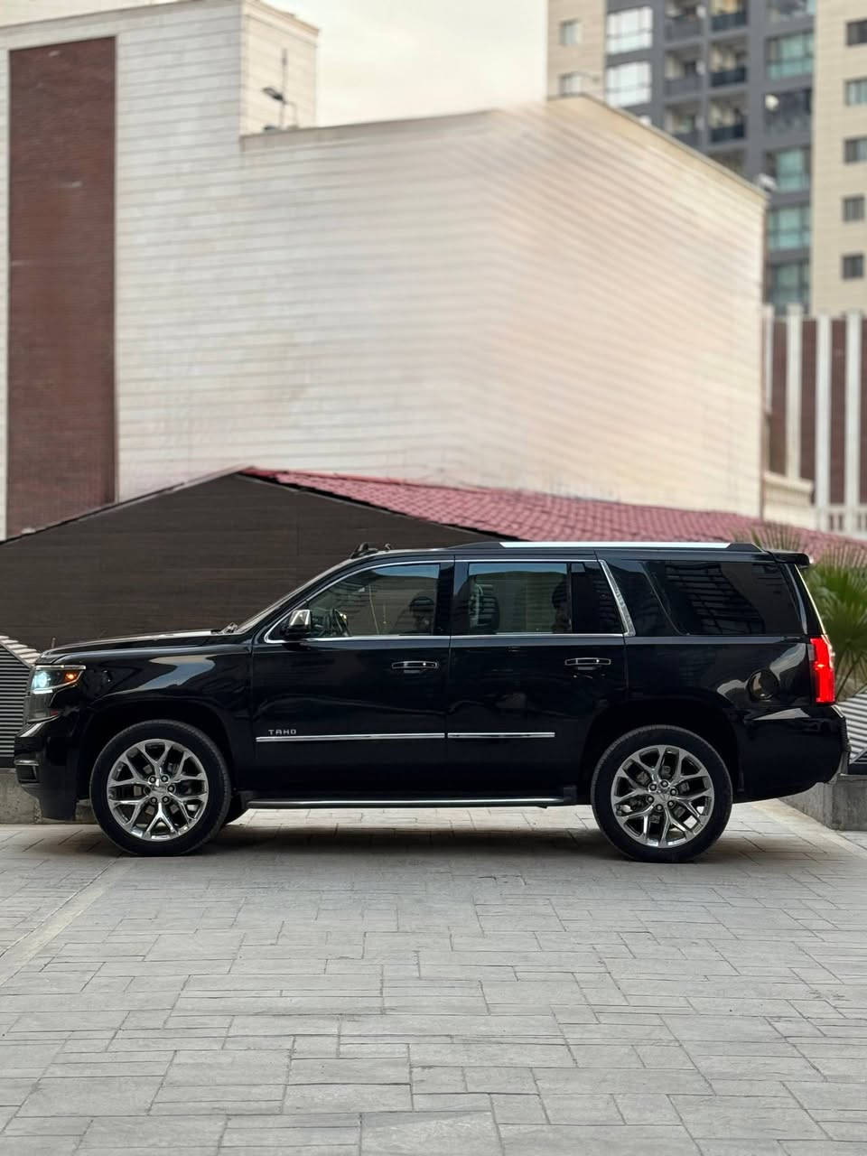 تاهو 2015
‏‎خليجي وكالة المنصور

فــوول فول LTZ.
داخل قرميدي المرغوب

السعر بلاشش  258 ورقة وبيها مجال بسيط
‎
‏‎  خليجى صفر شركة منصور 
ماشية 112 الف
مواصفات  فول LTZ‎
 1.بصمة تشغيل و 4 ابواب بصمة
2.تشغيل عن بعد 
3.سلايد روف
4.ثلاجه داخليه 
5.رادارات جوانب و امامي وخلفي
 6.تحديد مسار 
7.حساسات امامي خلفي 
8.نظام توقف ذاتي 
9.كامره خلفيه + كار بلي
10.تحكم ستيرن 
11.كروس سرعه 
12.نقطة عمياء
13.لايت لد + لايت زنون 
14.انظمة قياده سبورت و جبلي وسحب 
15.نظام انزلاق 
16.كشنات كهرباء 
17.تدفئه وتبريد كشنات سايق وراكب 
18.كشنات خزن ميموري
19.كشن هزاز
20.كشنات جلد قرميدي 
21.مري شفط 
22.قاصه
23.شاحن لاسلكي 
24.و𝐃𝐕𝐃 بالقماره مع ريمونت 
وبعد بيها هواي مواصفات معروفه 
رقم اربيل الجديد شرط التحويل

السيارة بيها تضليل بلسنوية

 السيارة بيها قطع صبغ القمارة بدون بس اني ابيعها صبغ عام لتجنب الاسئلة والسعر مناسب جدآ  

مكان السيارة بغداد حي الحسين قرب جسر العامرية

‭0783 819 9707
