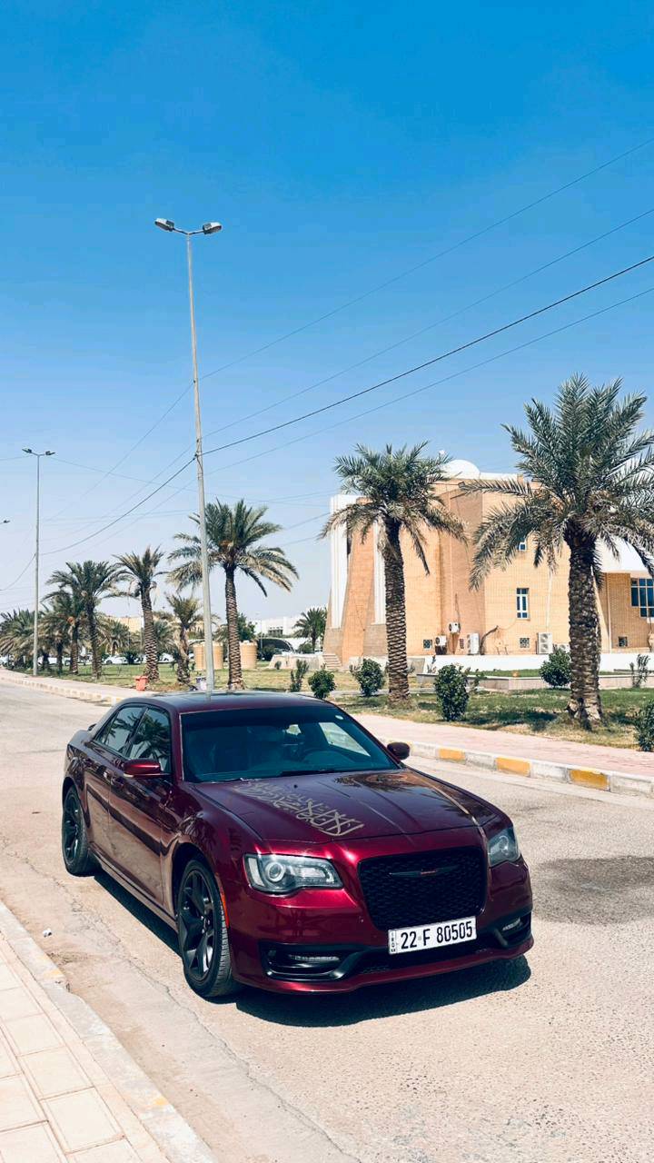 اوباما موديل 2021 بيه قطعه وحده +بارد بالباب 6 سلندر شخوط بيه بسيطه سعره 295 بيها مجال بسيط جديده سيارة تو ويل كلش حلوه