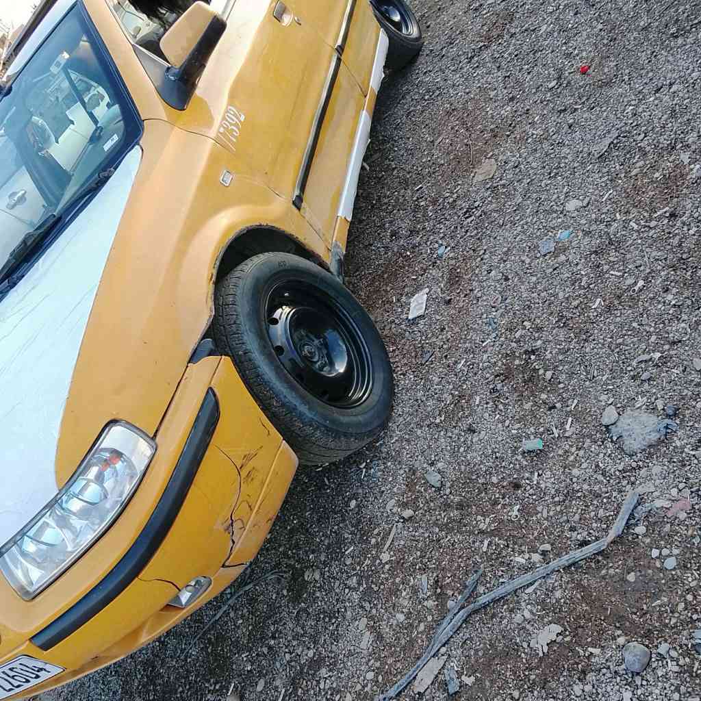 مكينه جديده فرنسي موديل 10سياره مكفوله فقط مبدل جاملغ امامي غرفه جديده كير جديد تبريد ثلج سياره جاهزه من كلشي ترايك وين ميعجبك كهربائيات كلها شغاله *********** فقط نتصال ماموجود ع نت النجف, العراق
