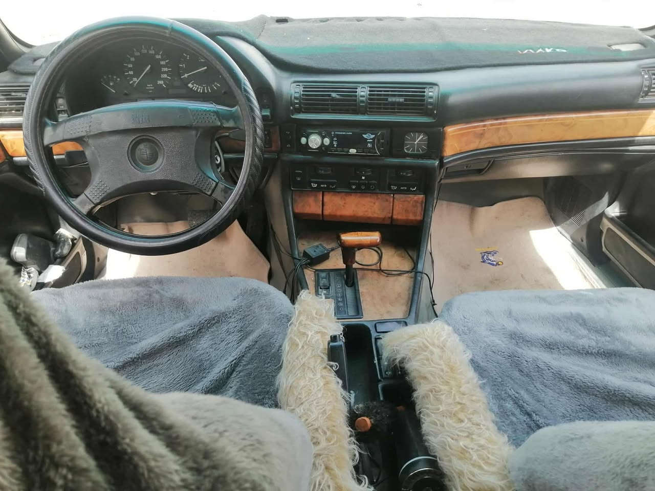 السلام عليكم
bmw
سياره جاهزه من كهربائيات فول
كشنات جلد وتحكم كهربائي
مكينه 3/5مفتوح
گير اوتماتيك
السياره جاهزه ومصبوغه جماليه
بجم عريض ///تراي للكويت

موديل 94
رقم مثنى انگليزي بأسمي
هزه جديده سنويه لل29

السعر 54وبيه مجال

***********
