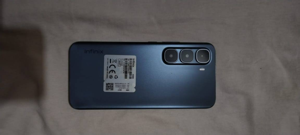 سلام عليكم اخوان جهاز للبيع Infinix HOT 60 Pro+جهاز اخو جديد ستخدام قليل يعني زلغ مابيمعه كامل ملحقات كارتونه شاحنه سماعه وكفرات ثنين ذاكره مالته 256 يشغل 60 فريم بوبجي  سعر 260 الف وبي مجال قليل عنوان بغداد الدوره مستعجل ع بيعته اخوان مو شراي ليجي فدوه رقم هاتف *********** واتساب هم موجود عير متواجد فيس وشكرا

