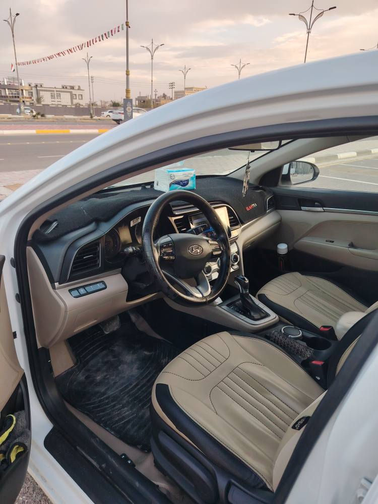 النترا 2020 خليجي
مكفوله من الصبغ والضربه عدي الدوس 
وملاحضات بسيطه
رقم بغداد انكلي بسمي شخصيا
 كير محرك مكفولات
فولل موصفات
السعر ١٦٢ النجف, العراق


**إذا كنت صاحب هذا الإعلان وتريد حذفه لأي سبب، رجاءا أرسل رسالة إلى الدعم الفني**