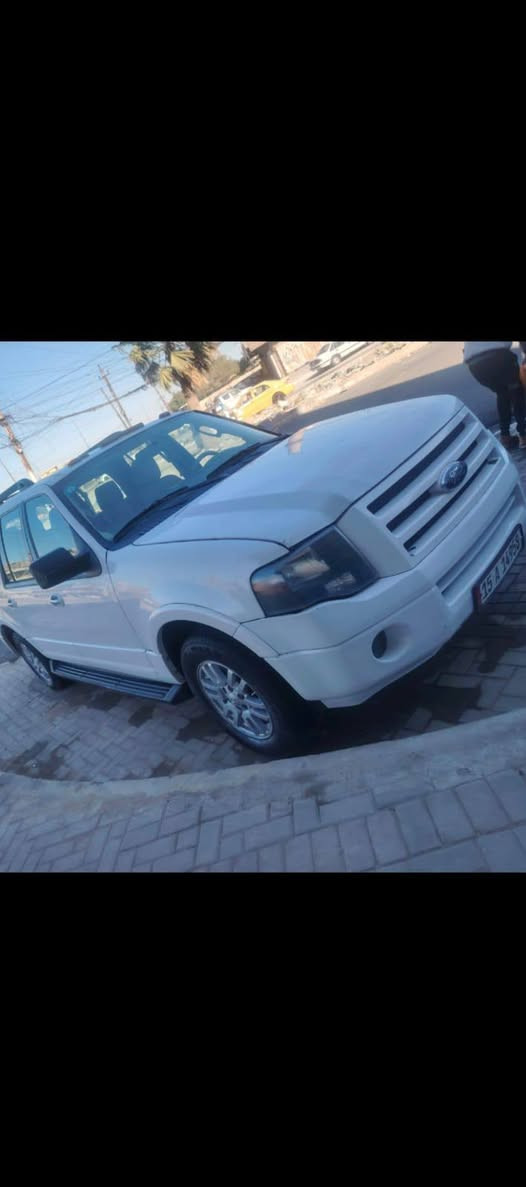 سلام عليكم فورت اكس بديشن مديل 11فول سياره بدون حادث جديده سياره مكينه وكير وكسن تخم تاير مكينه 8 تاهو 7راكب تبريد تتفه لايت زنون حداديه جديده سياره مال سفر مال عايله رقم انكليزي انبار أجره هيه وخطه ابيعه وذا اكو مراوس عادي حسب القناعه سياره بسمي *********** مكلف بل نشر اتصال فقط
